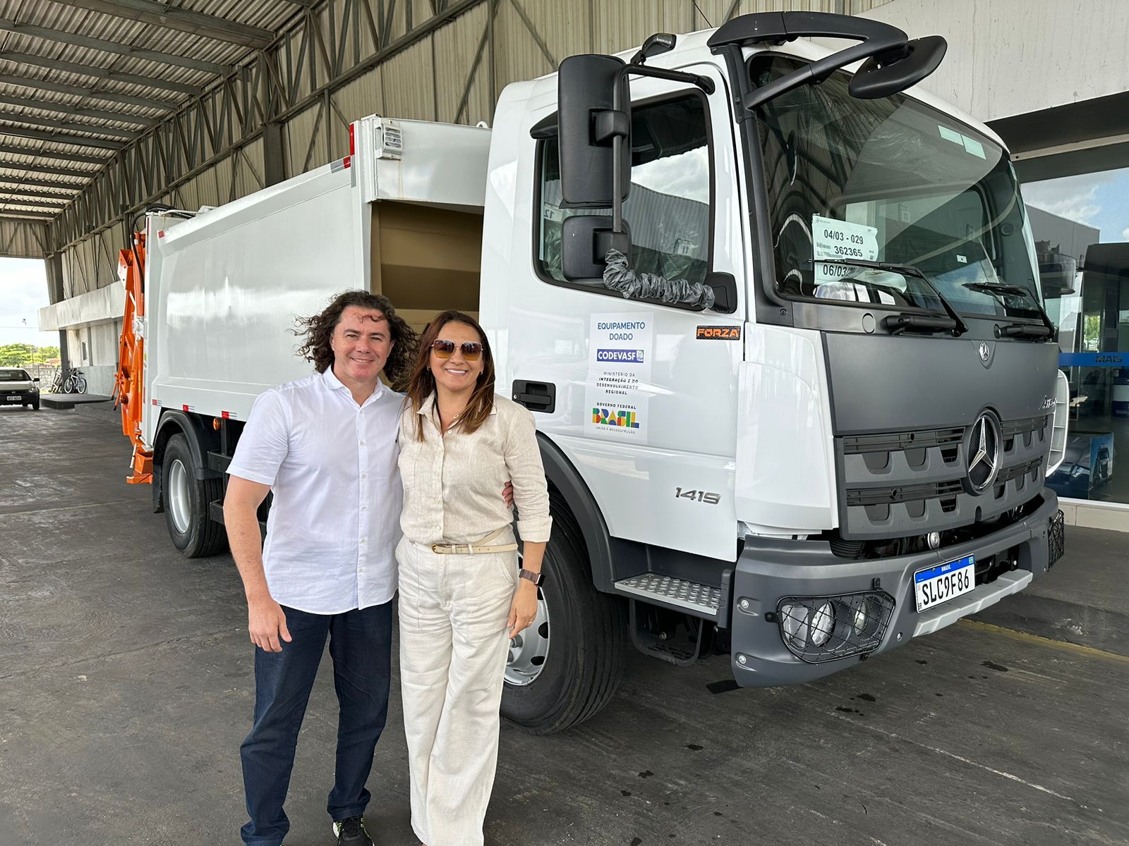 Em parceria com a Codevasf, Veneziano beneficia mais cinco cidades da Paraíba com máquinas agrícolas e carro-pipa