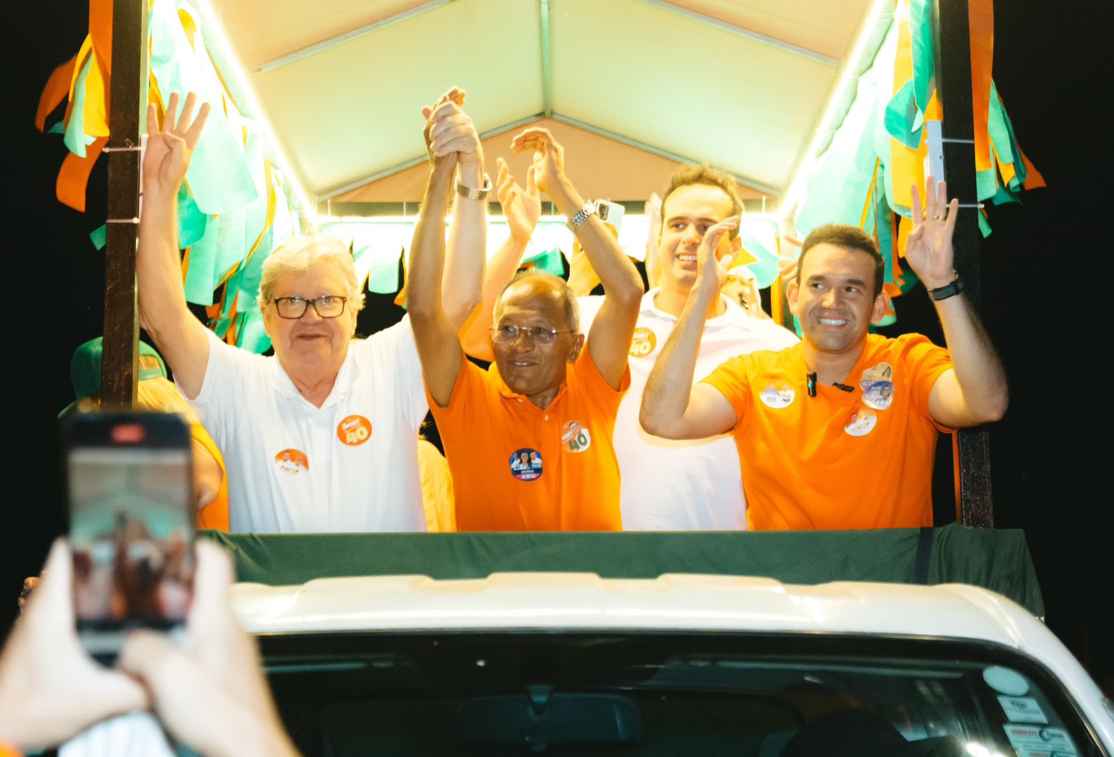 João Azevêdo exalta resultados das votações de Cícero e Jhony e prevê vitória de aliados no segundo turno das eleições