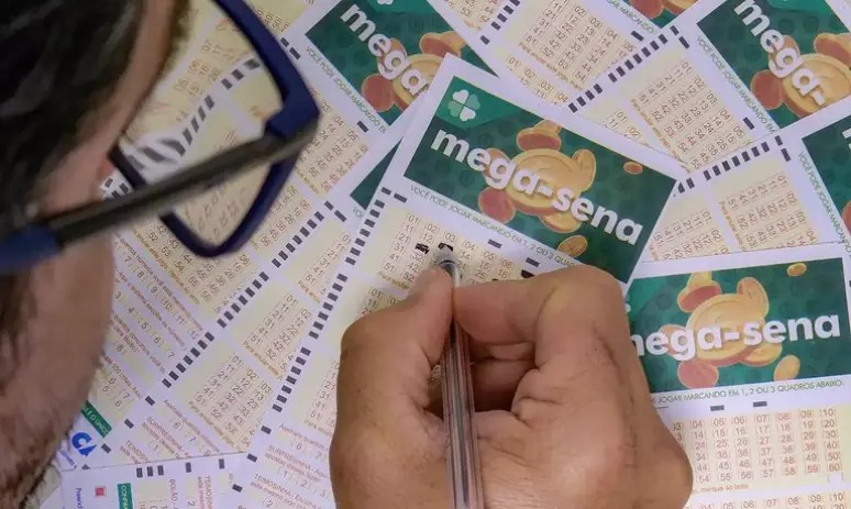 APOSTA SIMPLES feita em Cuiabá (MT) acertou as seis dezenas sorteadas da Mega-Sena e ganhou R$ 201.963.763,26